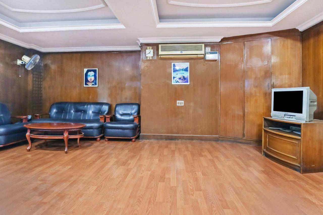 Oyo Hotel Hindustan Deluxe Mangalore Bagian luar foto