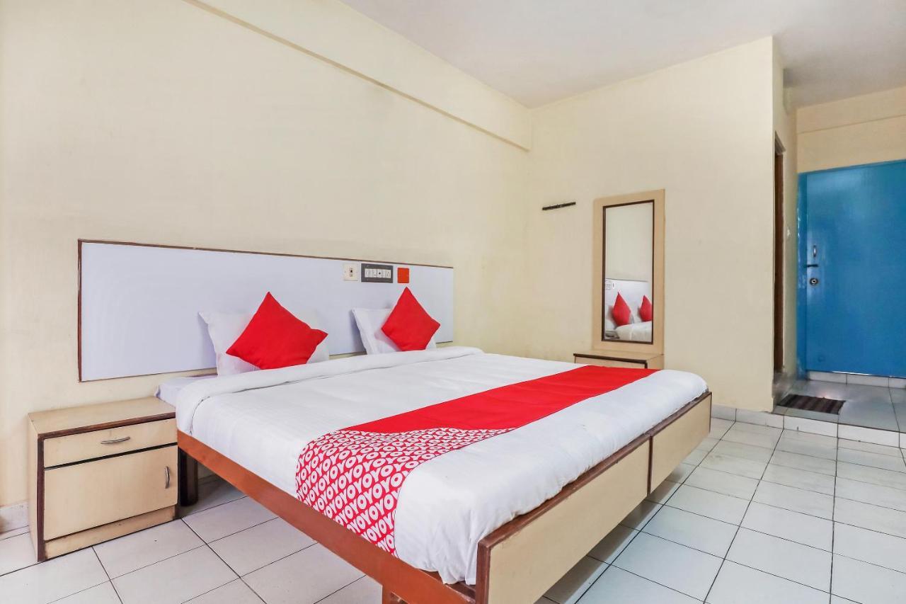 Oyo Hotel Hindustan Deluxe Mangalore Bagian luar foto