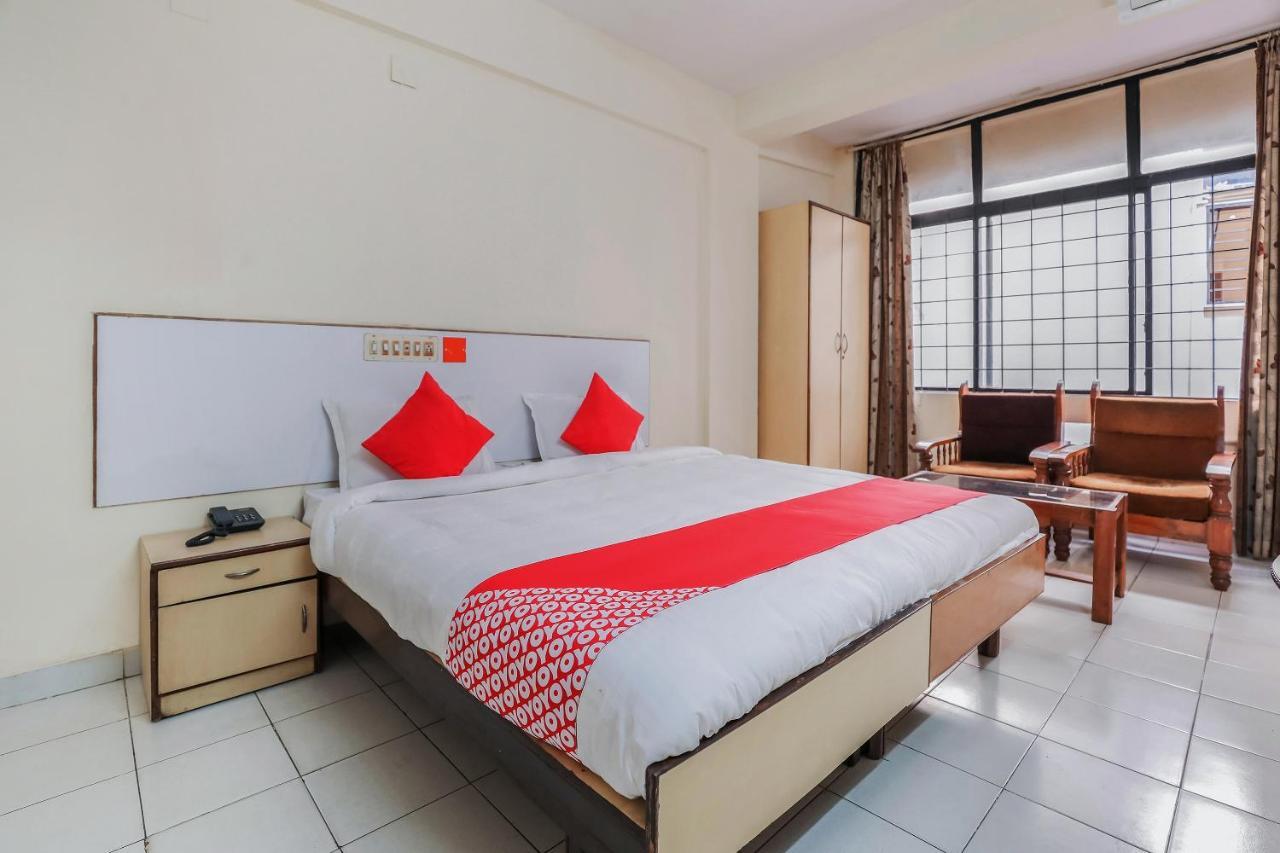 Oyo Hotel Hindustan Deluxe Mangalore Bagian luar foto