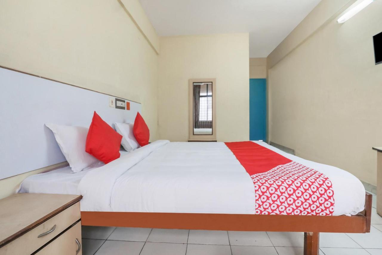Oyo Hotel Hindustan Deluxe Mangalore Bagian luar foto